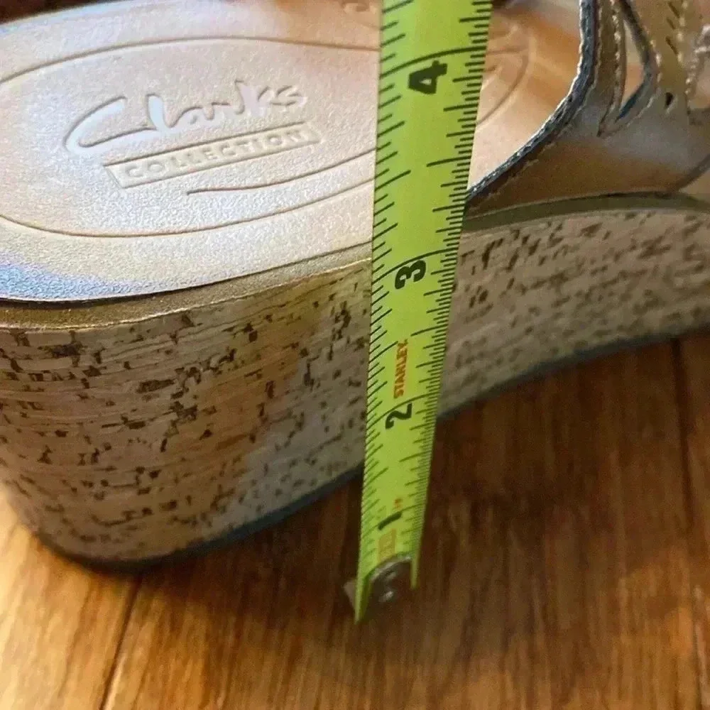 Clarks wedge sandal women’s size 10 - cork heel, thong sandal